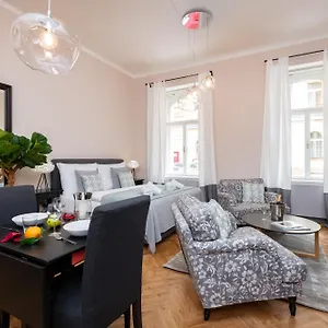 **** Aparthotel Empirent Garden Tschechische Republik